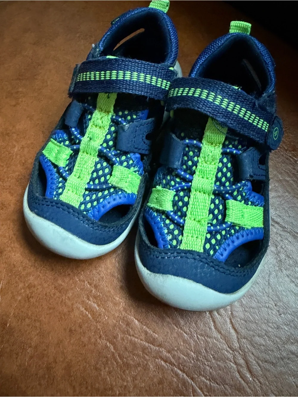 Stride Rite SRT Wade 2.0 boys sandals size 5.5W